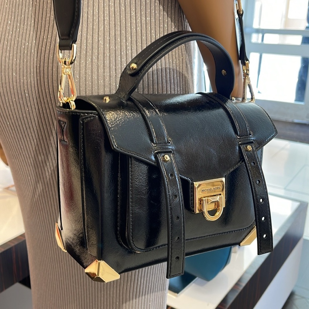 MICHAEL KORS
Manhattan Medium TH SCHOOL Crackled Metallic Leather SATCHEL
NWT - Picture 3 of 16